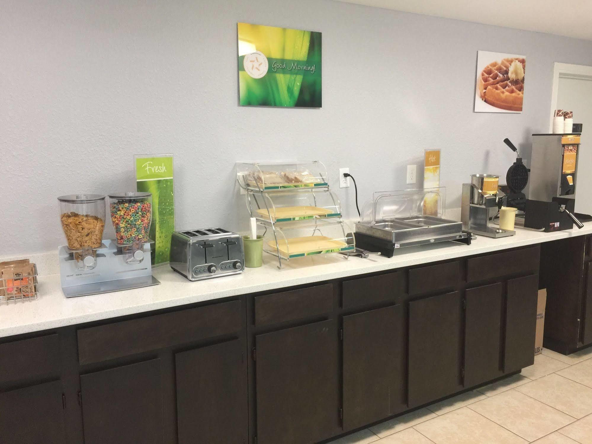 Quality Inn & Suites University Area Charlotte Dış mekan fotoğraf