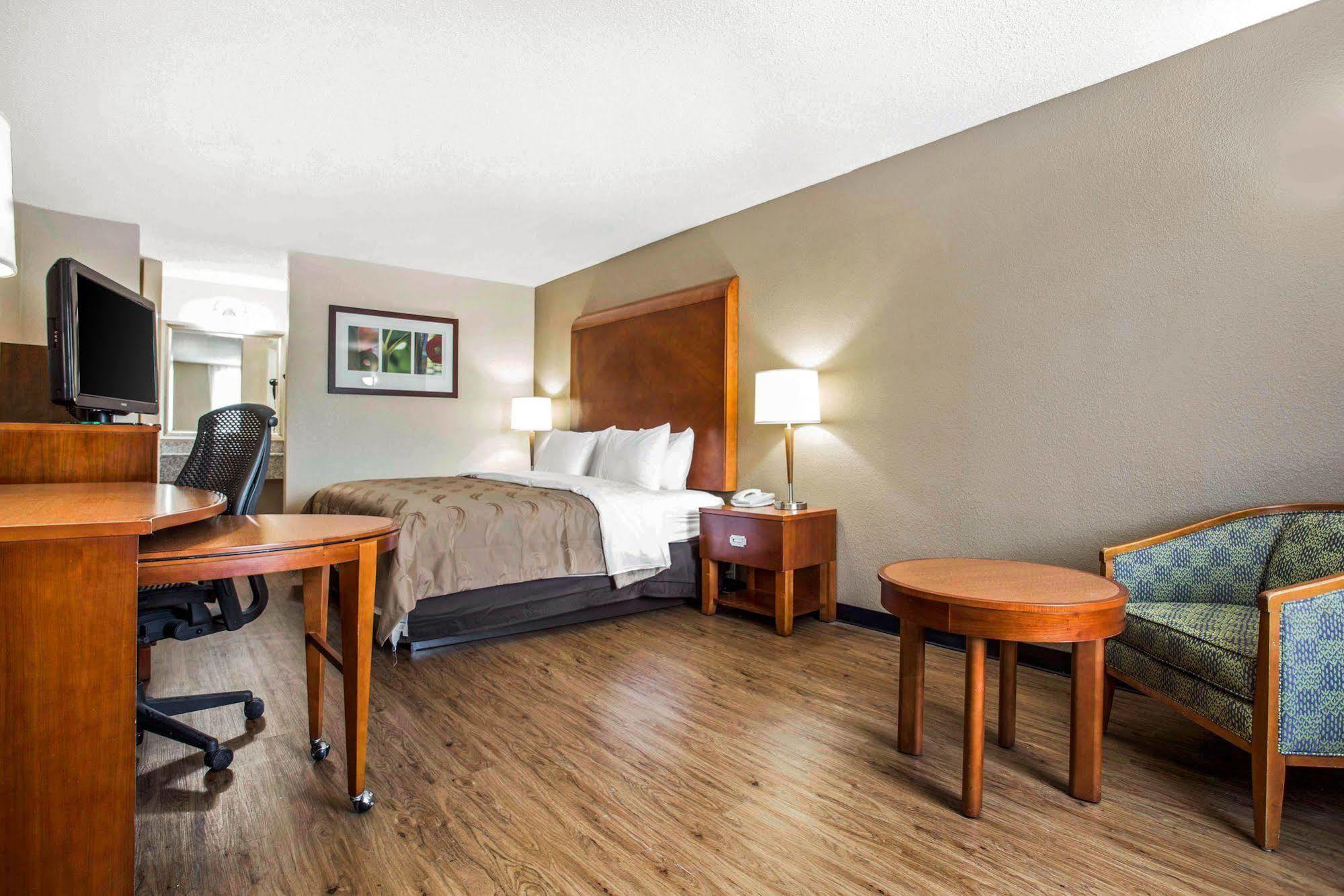 Quality Inn & Suites University Area Charlotte Dış mekan fotoğraf